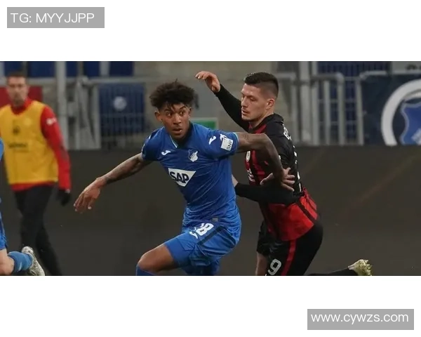 红军中场的“双重保险”:格拉文贝赫续约在即,埃利奥特伤愈归来开启争冠新篇章 红军中场的“双重保险”:格拉文贝赫续约在即,埃利奥特伤愈归来开启争冠新篇章